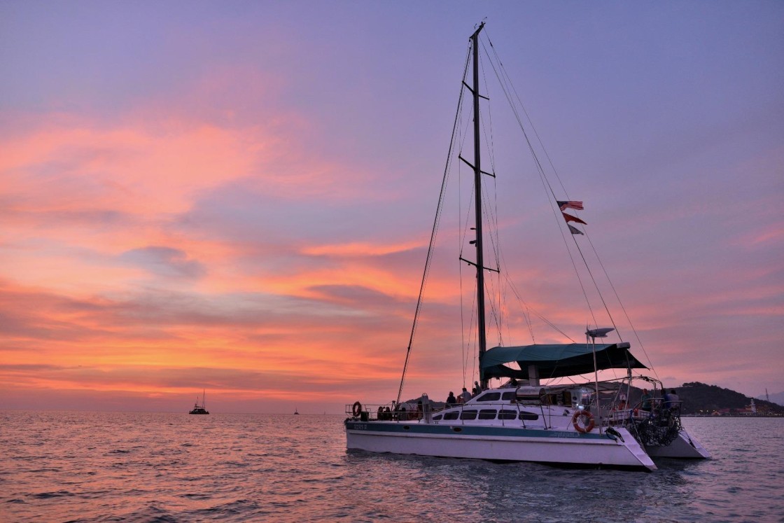 Crystal Yacht Sunset Dinner Cruise